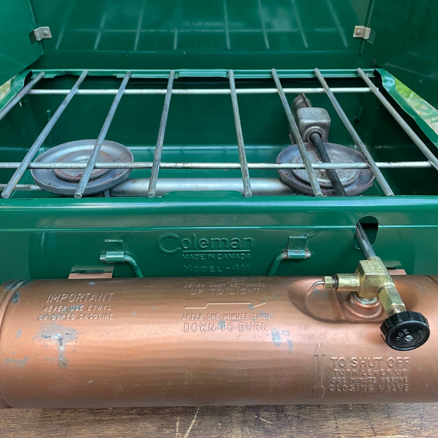 1950's COLEMAN Canada 4M Two Burner Stove
