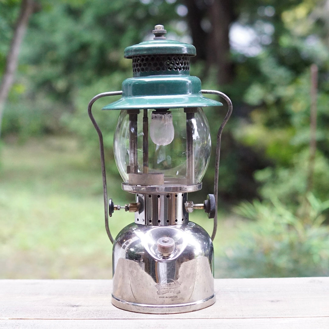 1935/8 COLEMAN 242K Canada Kerosene Lantern