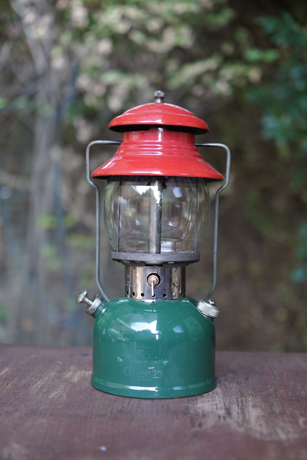 Beautiful! 1951/4 COLEMAN 200 Christmas Lantern