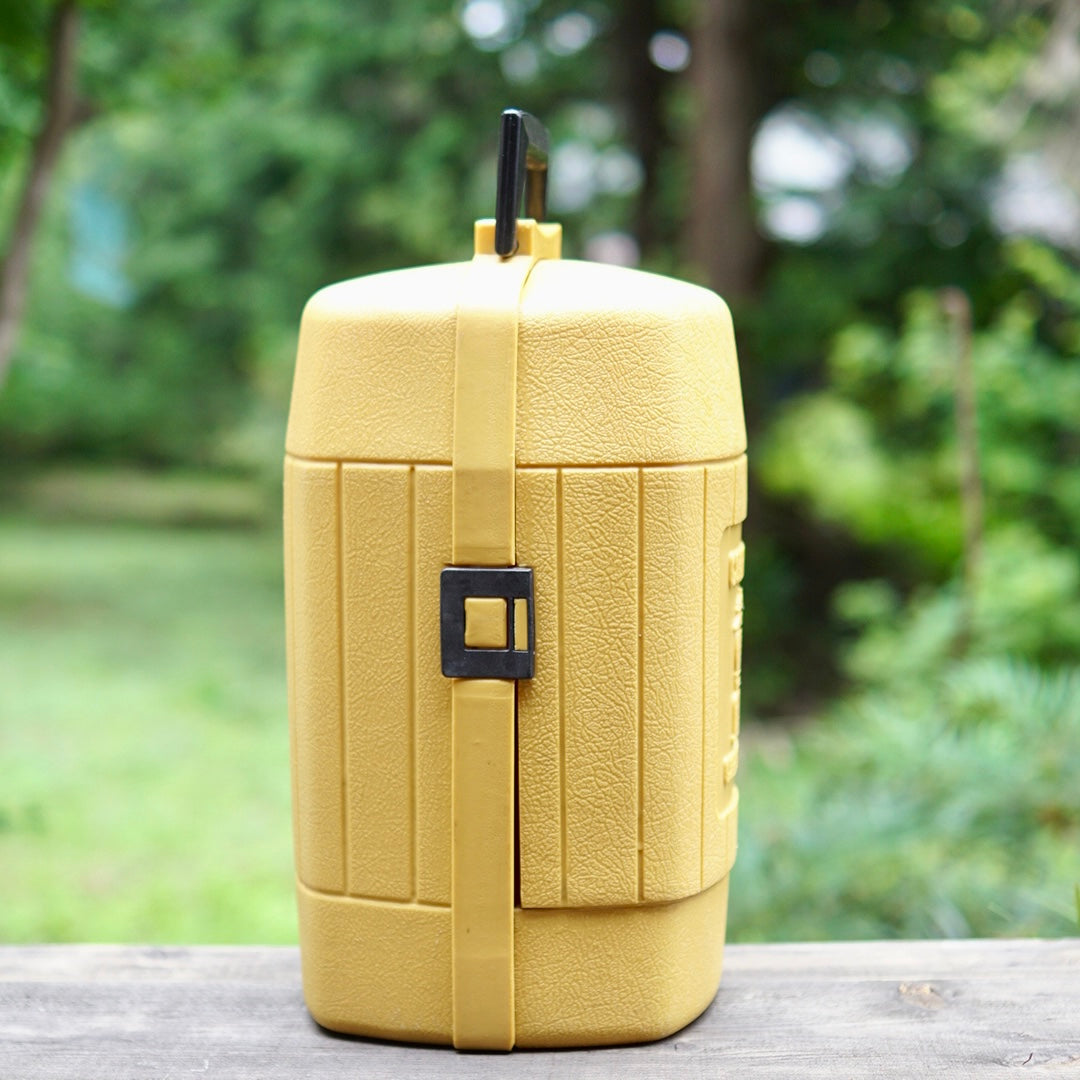 1980/3 COLEMAN Clamshell Lantern Case