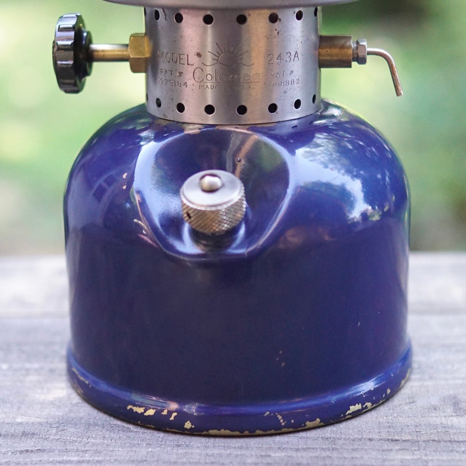 1940's COLEMAN 243A