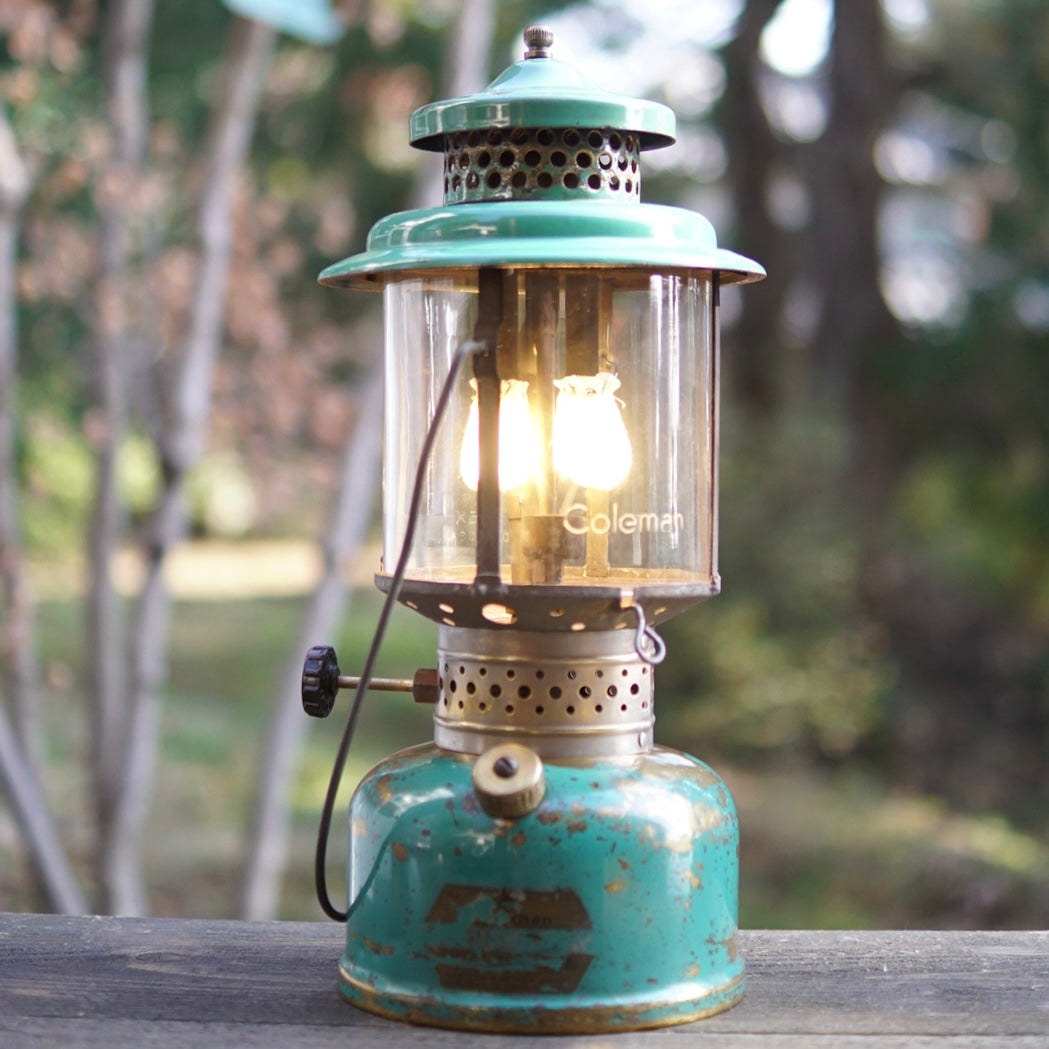 1930's COLEMAN 235 Kerosene Lantern