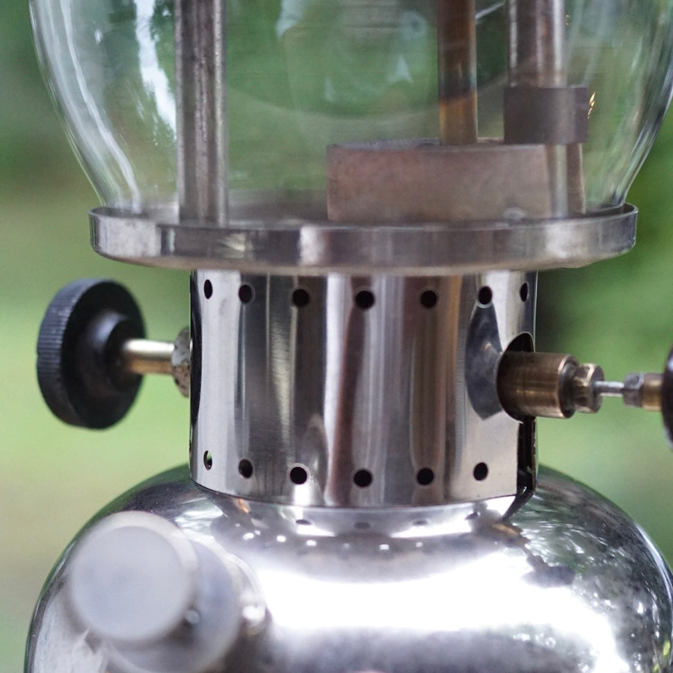 1935/8 COLEMAN 242K Canada Kerosene Lantern