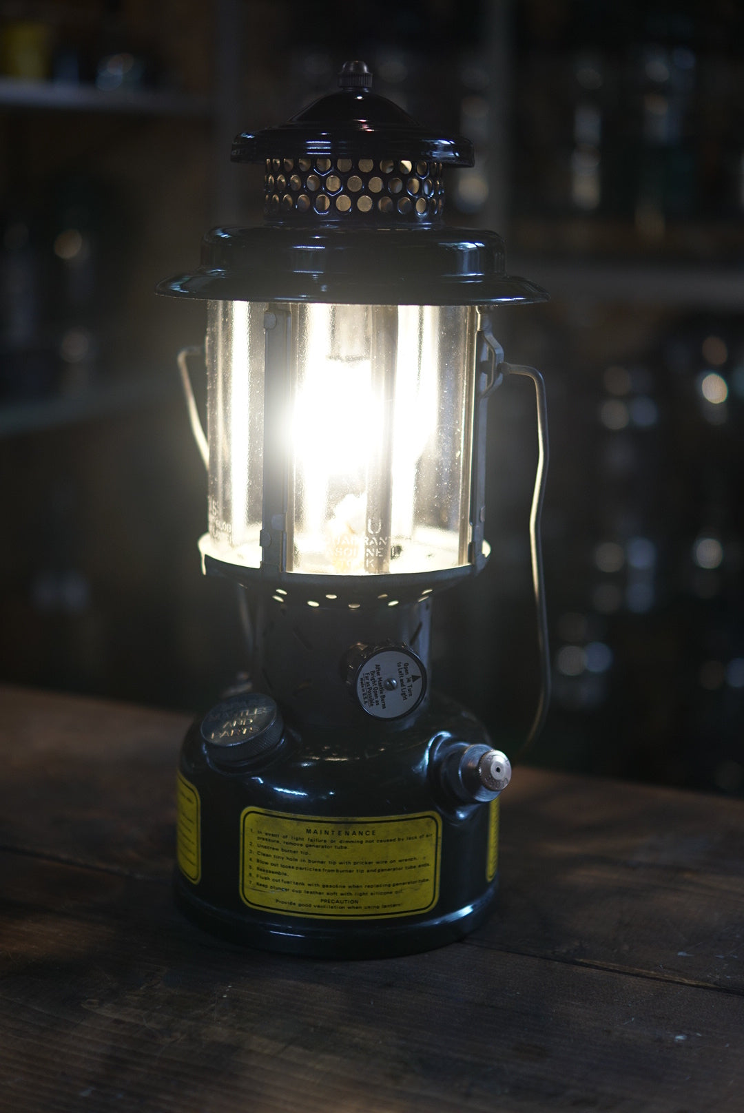 1975's COLEMAN 252A MILITARY LANTERN